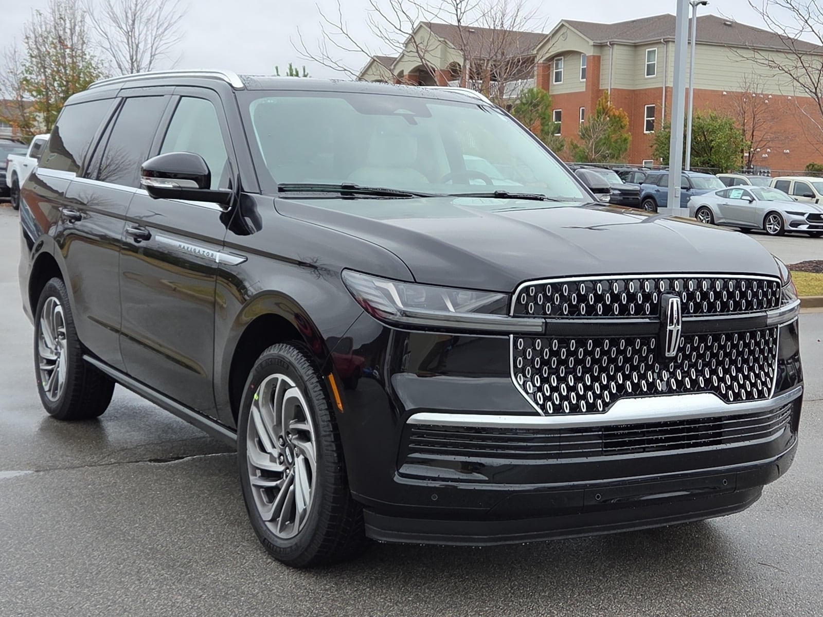 2025 Lincoln Navigator Reserve's photo