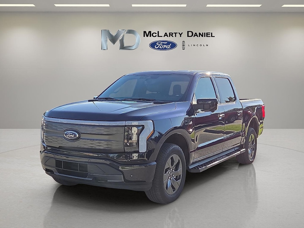 Used 2023 Ford F-150 Lightning Lariat Truck