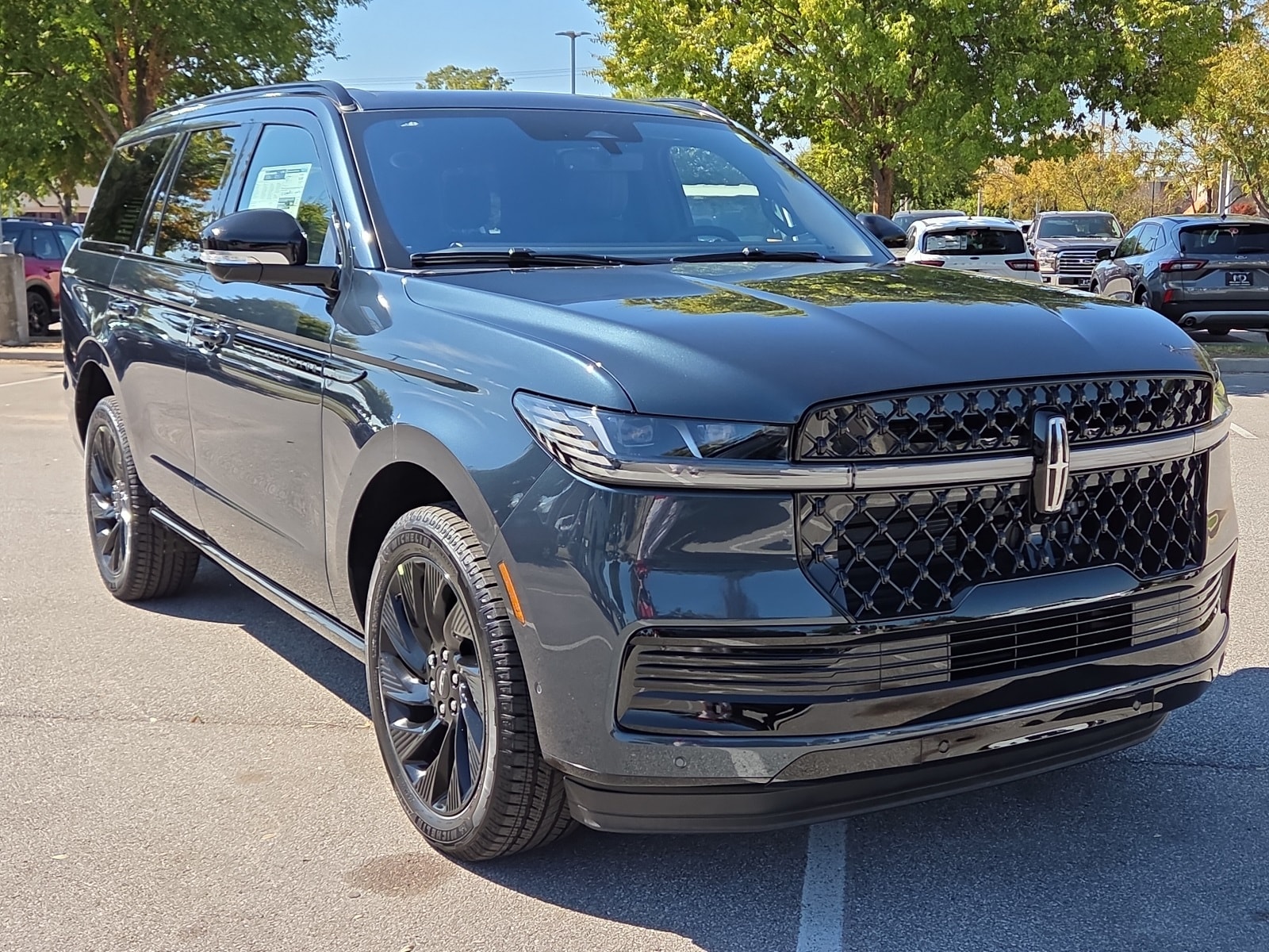 2025 Lincoln Navigator Reserve's photo