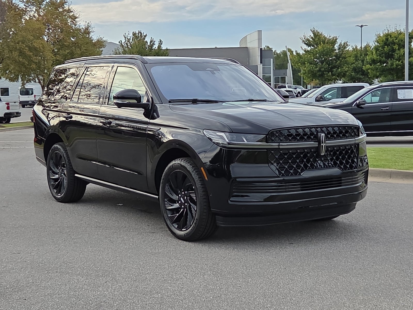2025 Lincoln Navigator Reserve's photo