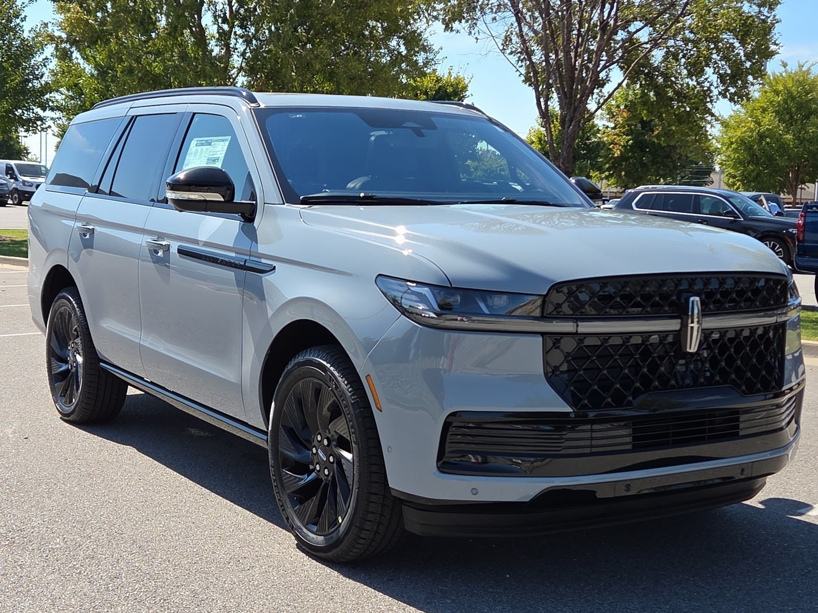 2025 Lincoln Navigator Reserve's photo