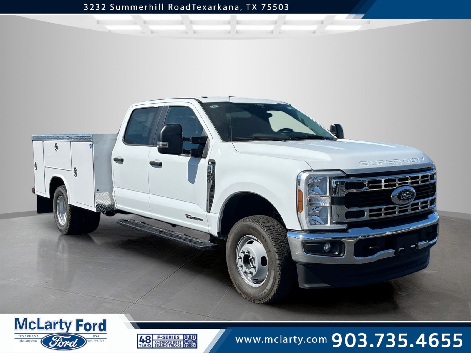 2025 Ford F-350 Super Duty Chassis Cab XL's photo