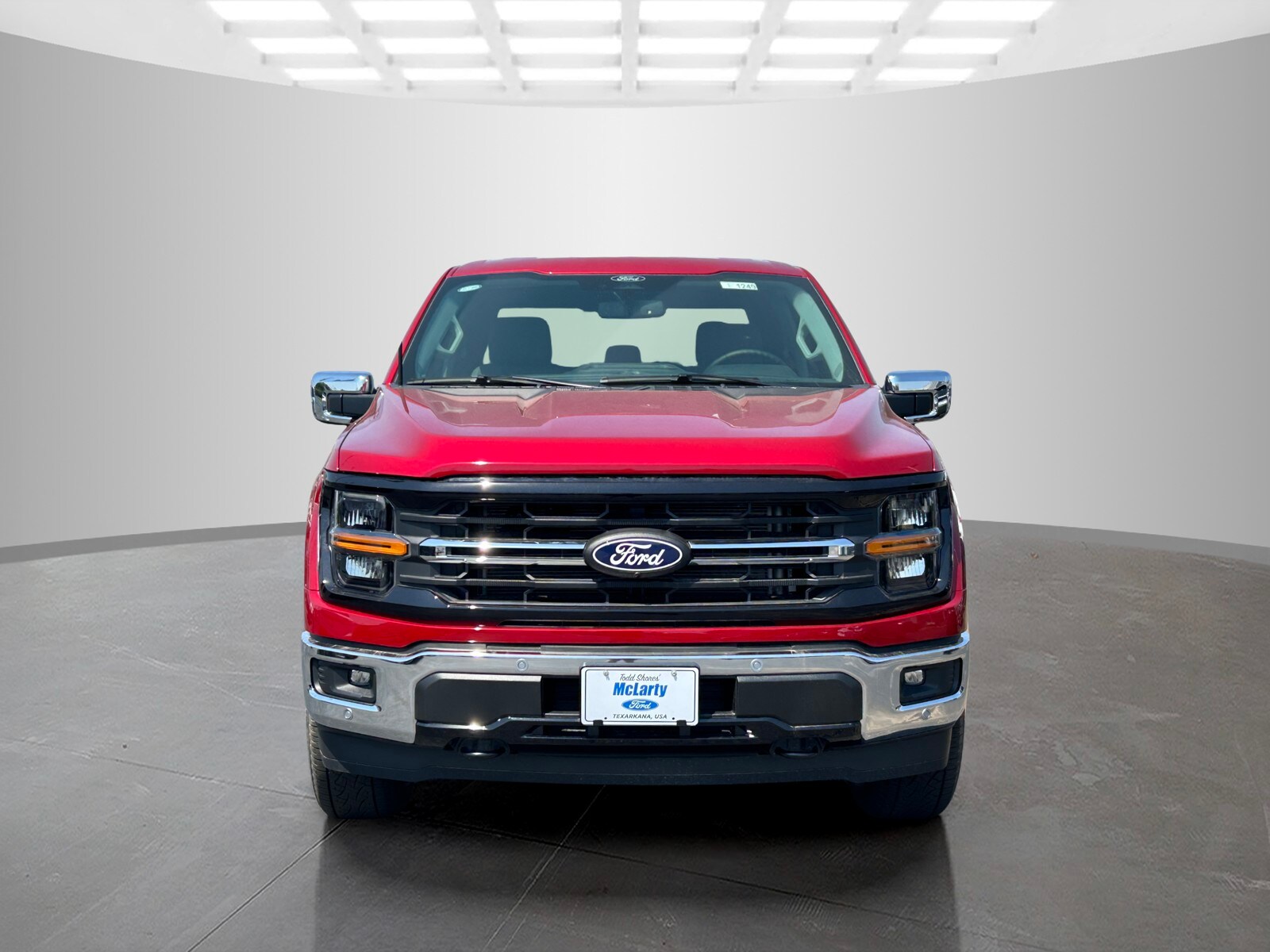 2025 Ford F-150 XLT photo 2