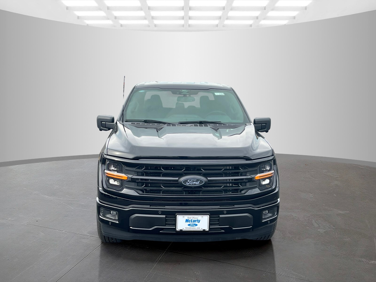2025 Ford F-150 XLT photo 2