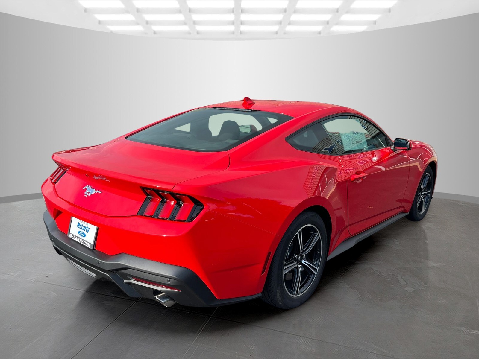 2025 Ford Mustang EcoBoost photo 4