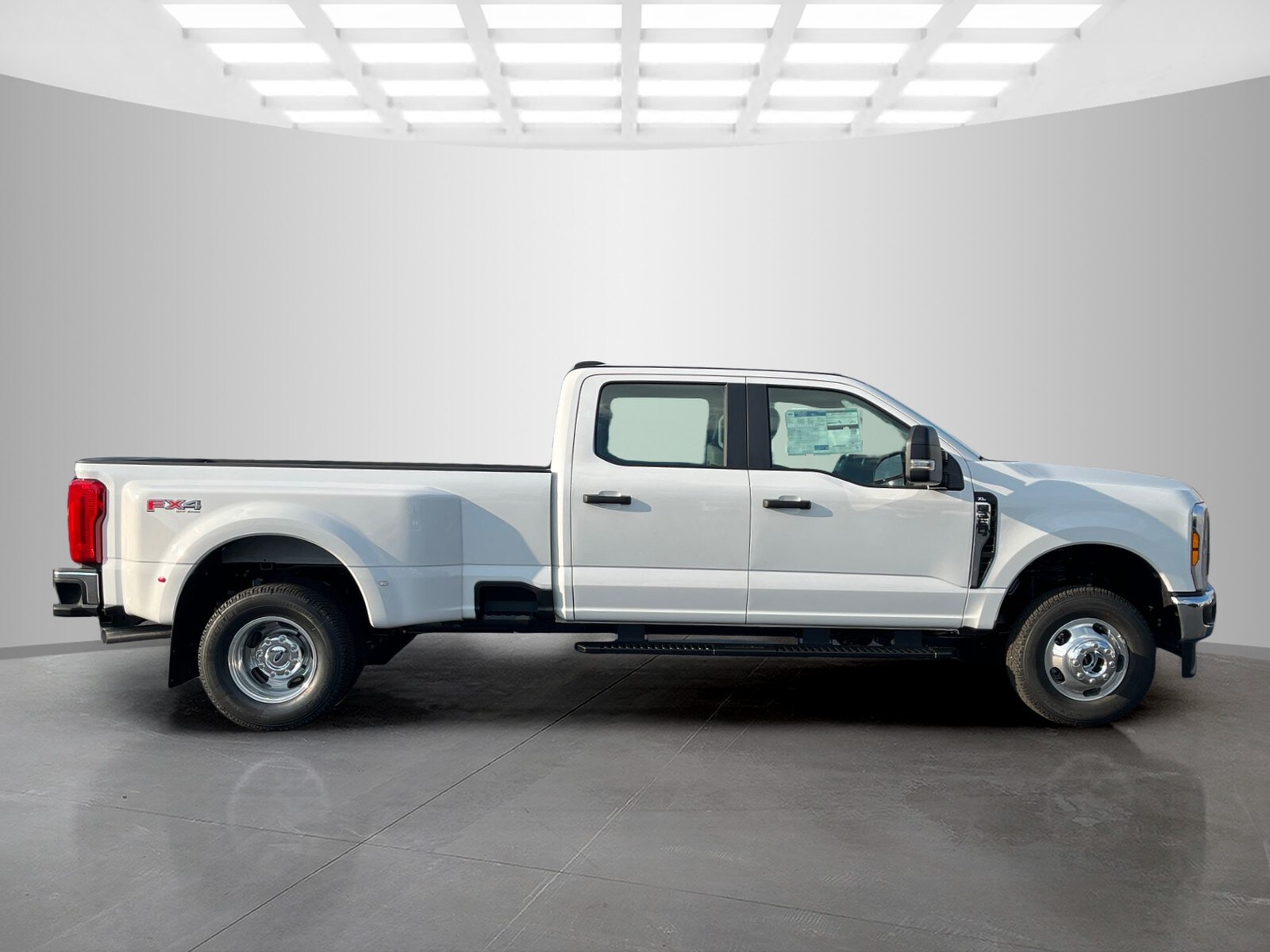 2026 Ford F-350 XL photo 3