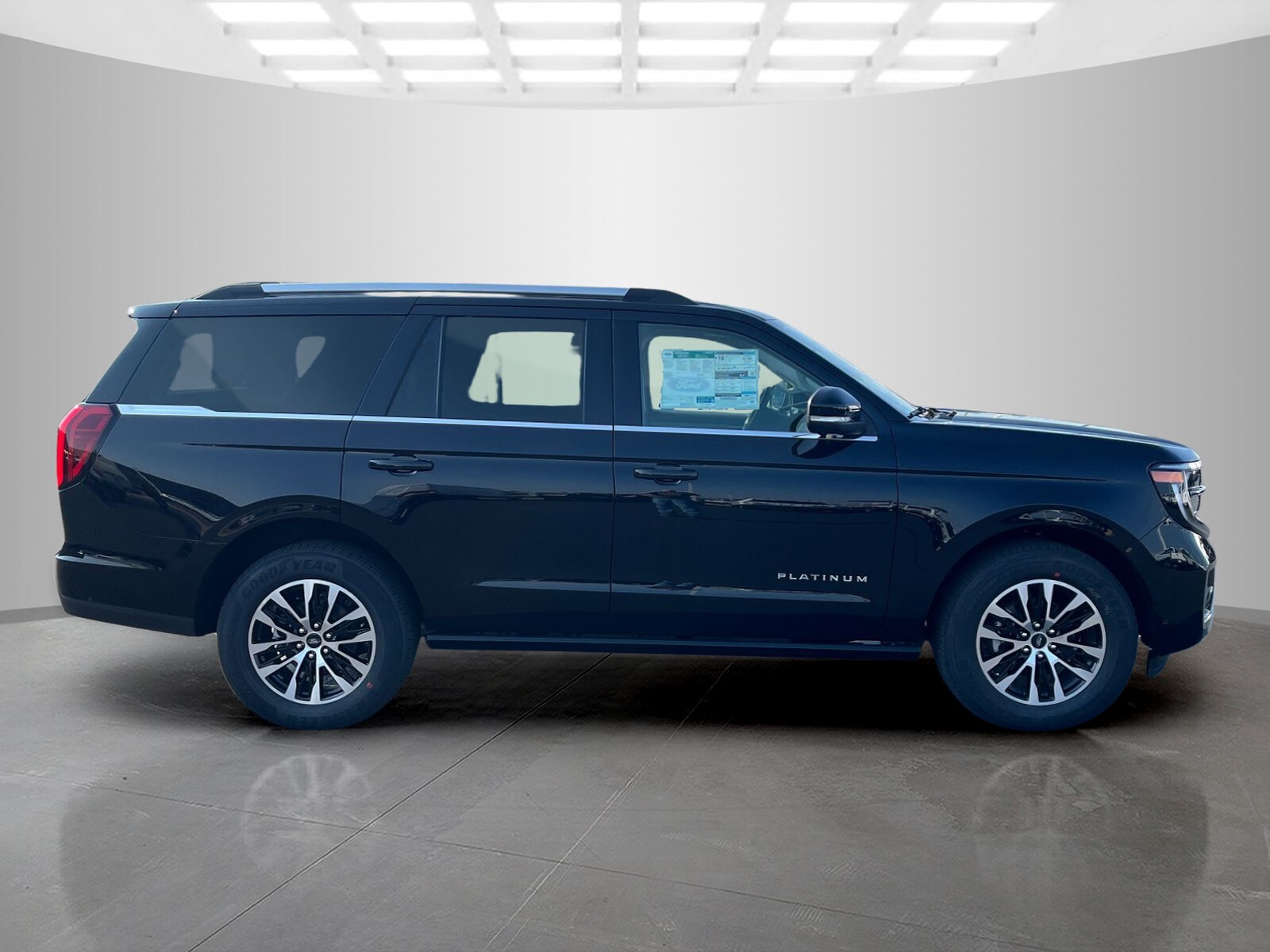 2025 Ford Expedition Platinum photo 2