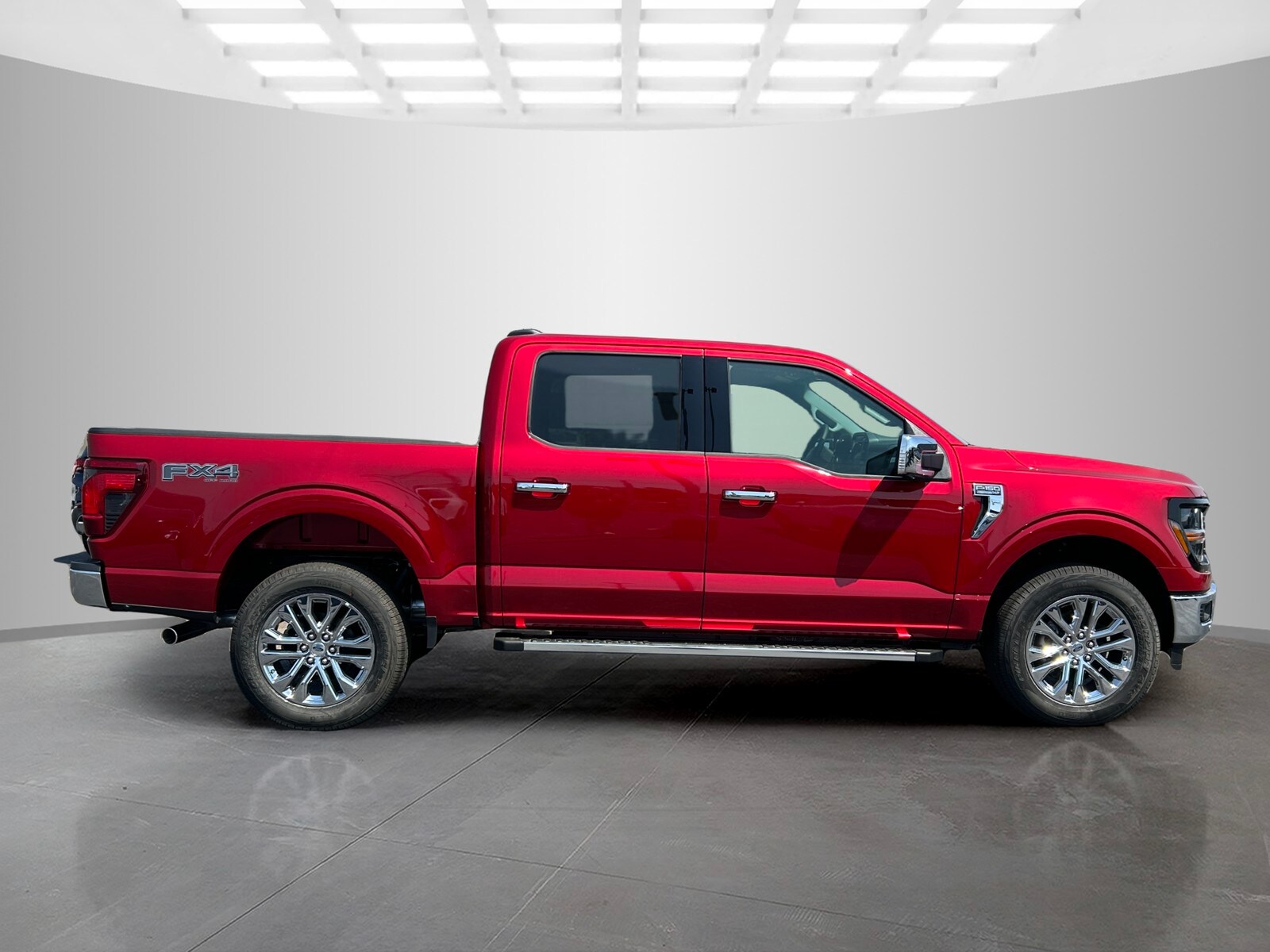 2025 Ford F-150 XLT photo 3