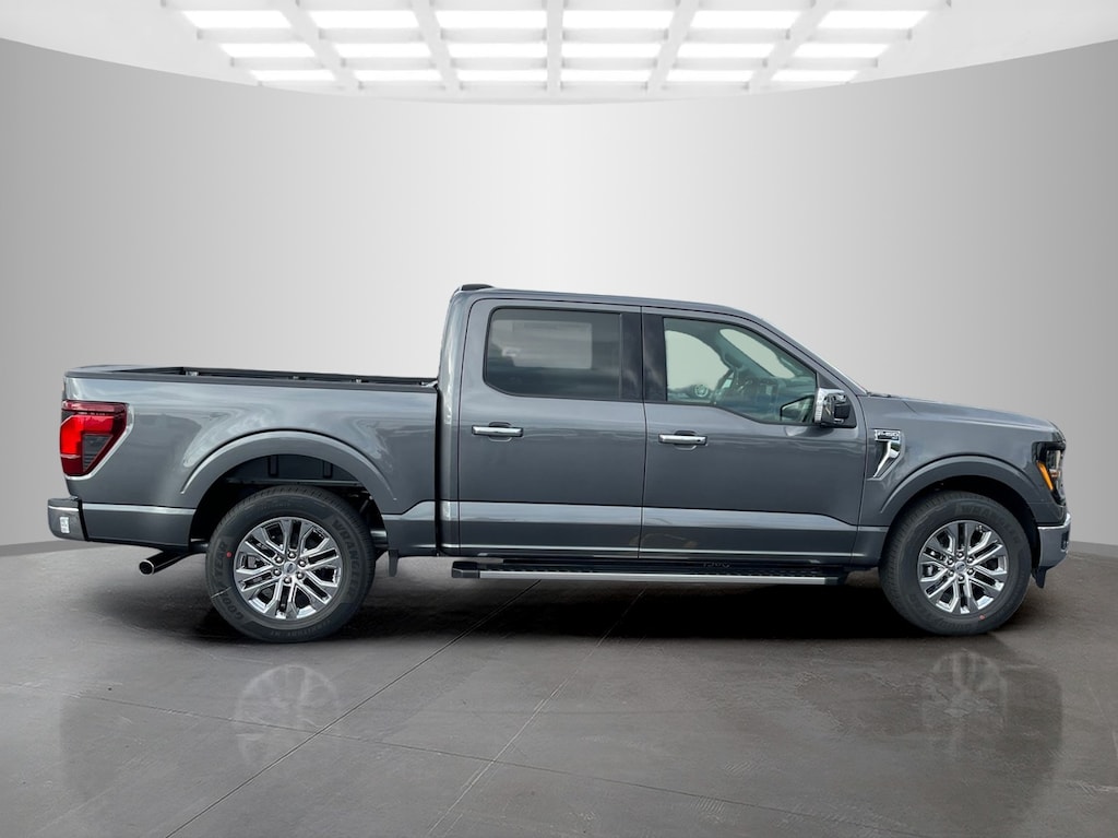 New 2025 Ford F-150 XLT Crew Cab Pickup