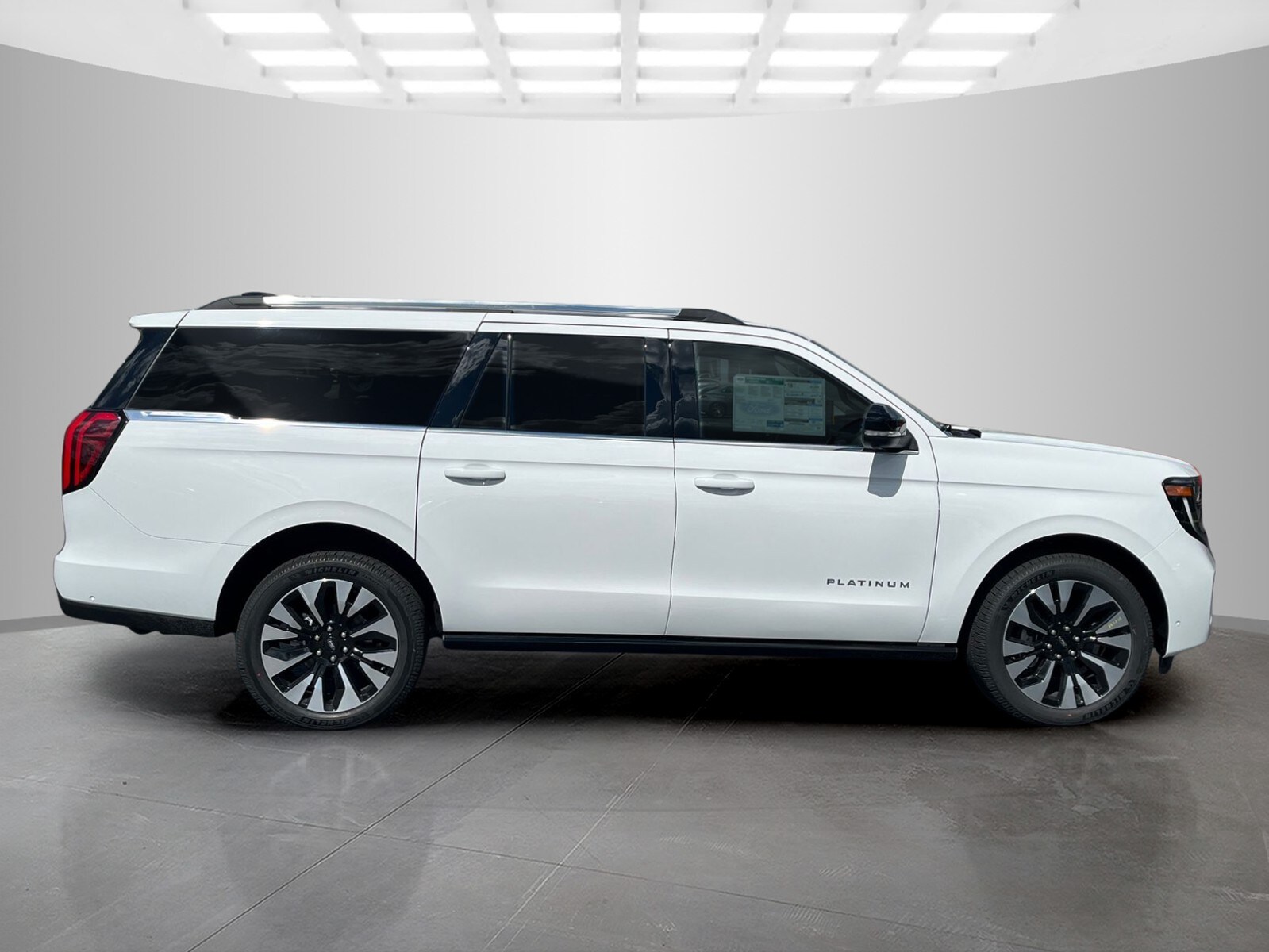 2025 Ford Expedition Platinum MAX photo 3