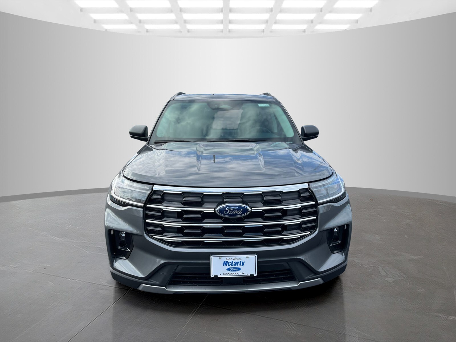 2026 Ford Explorer photo 2
