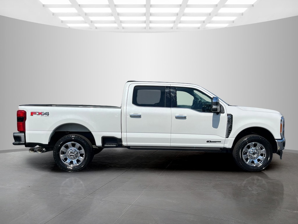 Used 2023 Ford F-250SD Lariat Truck