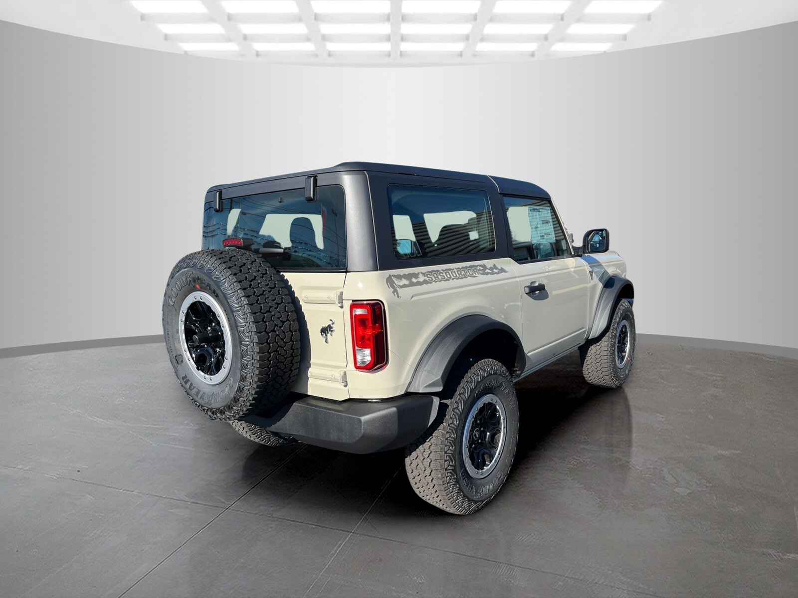 2025 Ford Bronco Base photo 4