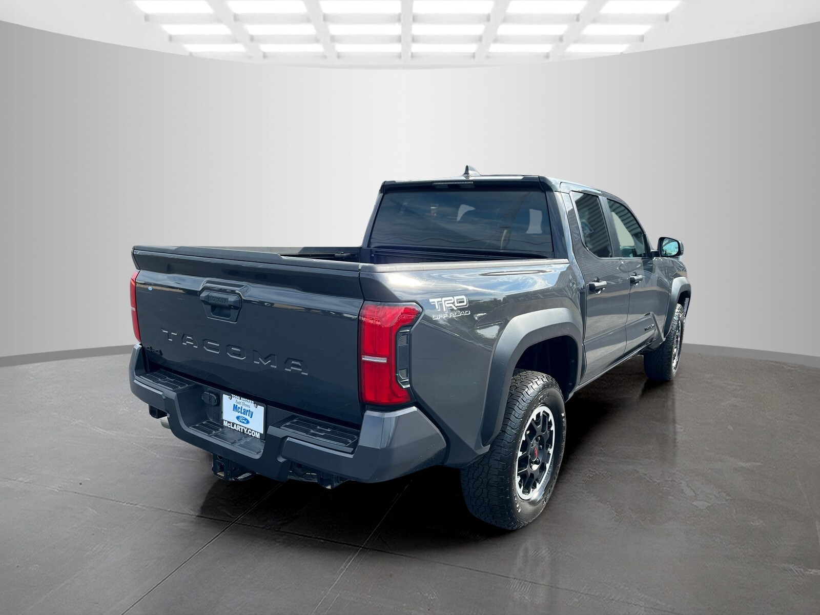 2024 Toyota Tacoma photo 4