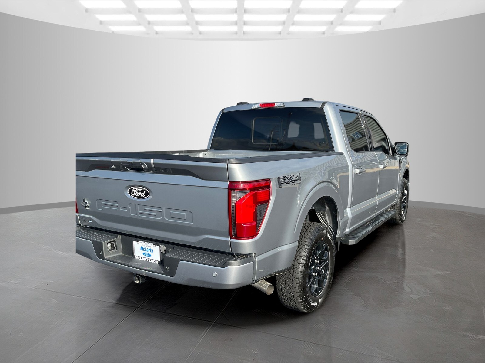 2024 Ford F-150 XLT photo 2