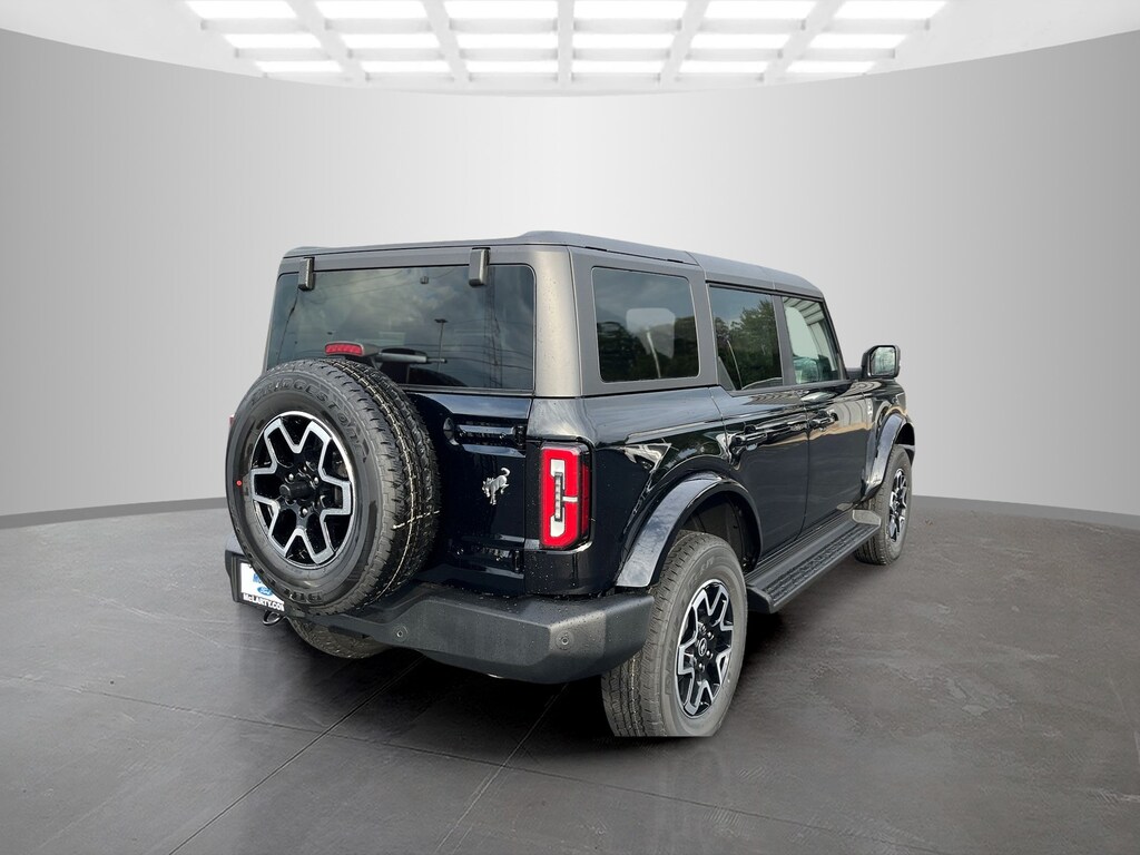 New 2025 Ford Bronco Outer Banks Convertible