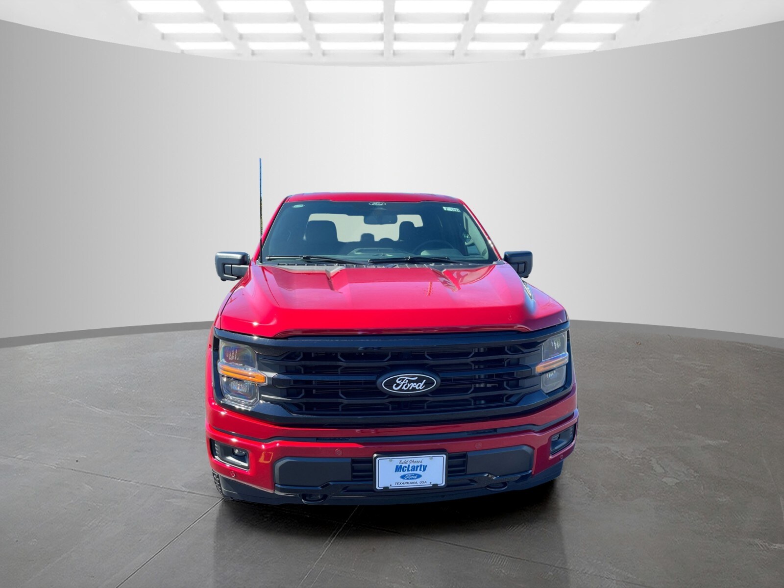 2025 Ford F-150 XLT photo 2