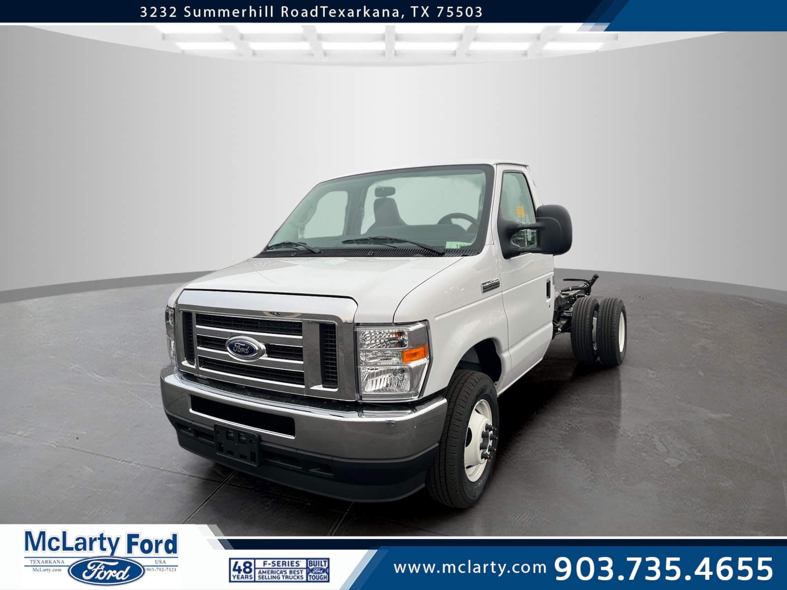 2027 Ford E-Series DRW E-450 Super Duty 158 in WB's photo