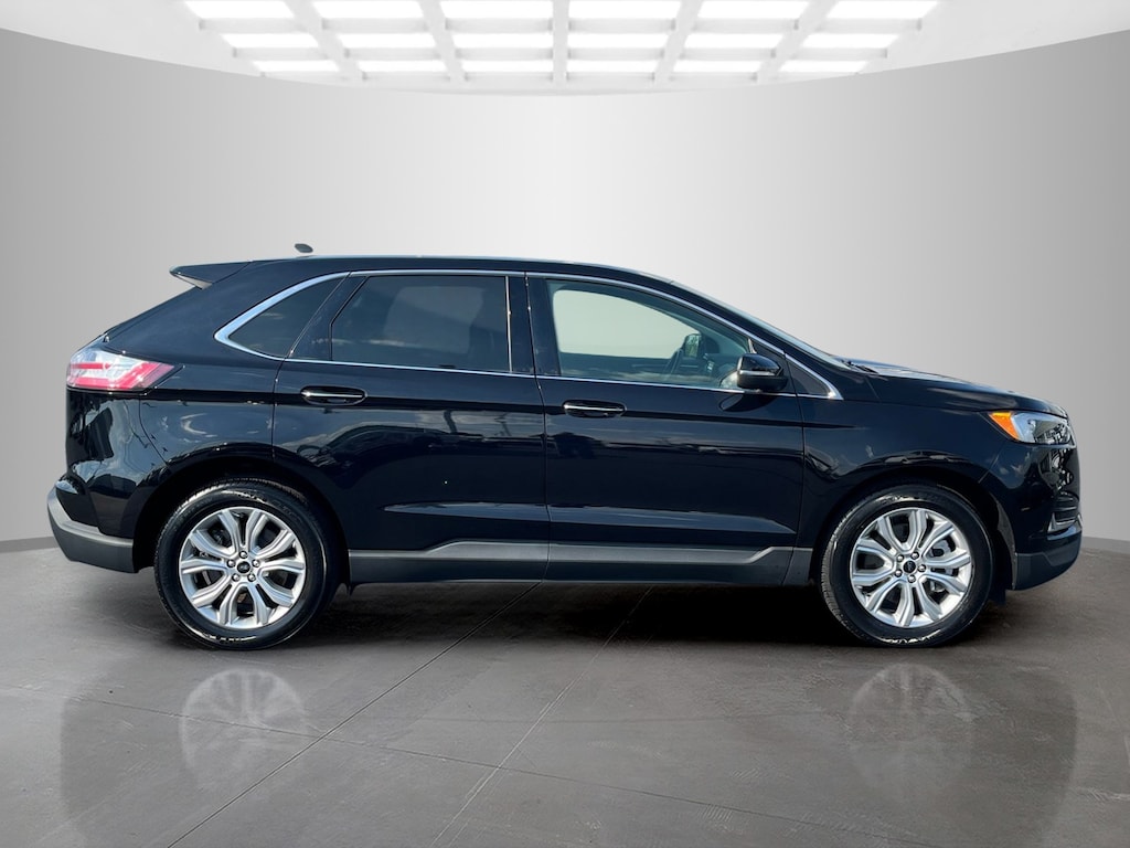 Used 2023 Ford Edge Titanium SUV