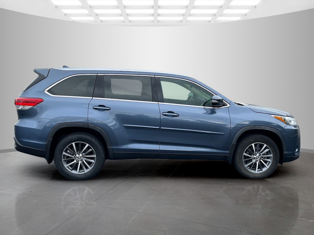 Used 2019 Toyota Highlander SUV