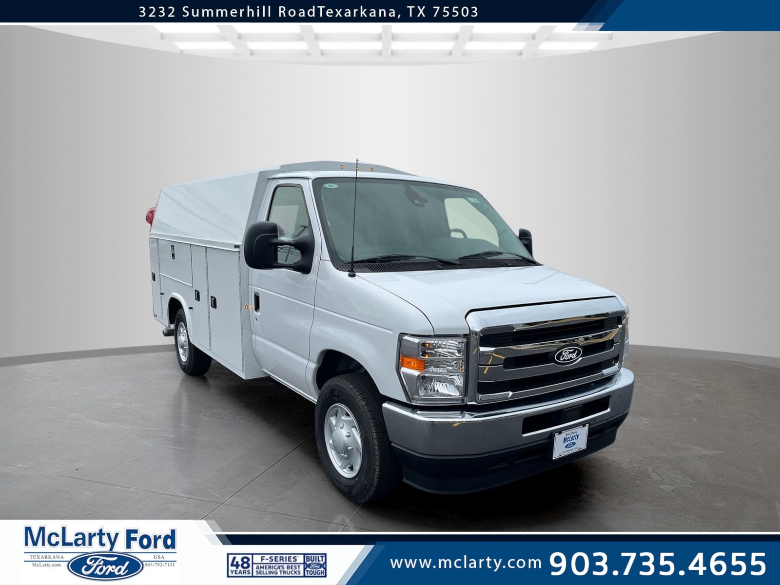 2026 Ford E-Series SRW E-350 Super Duty 138 in WB's photo
