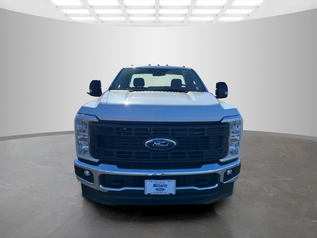 New 2026 Ford Super Duty F-350 DRW F-350 XL Regular Cab Pickup
