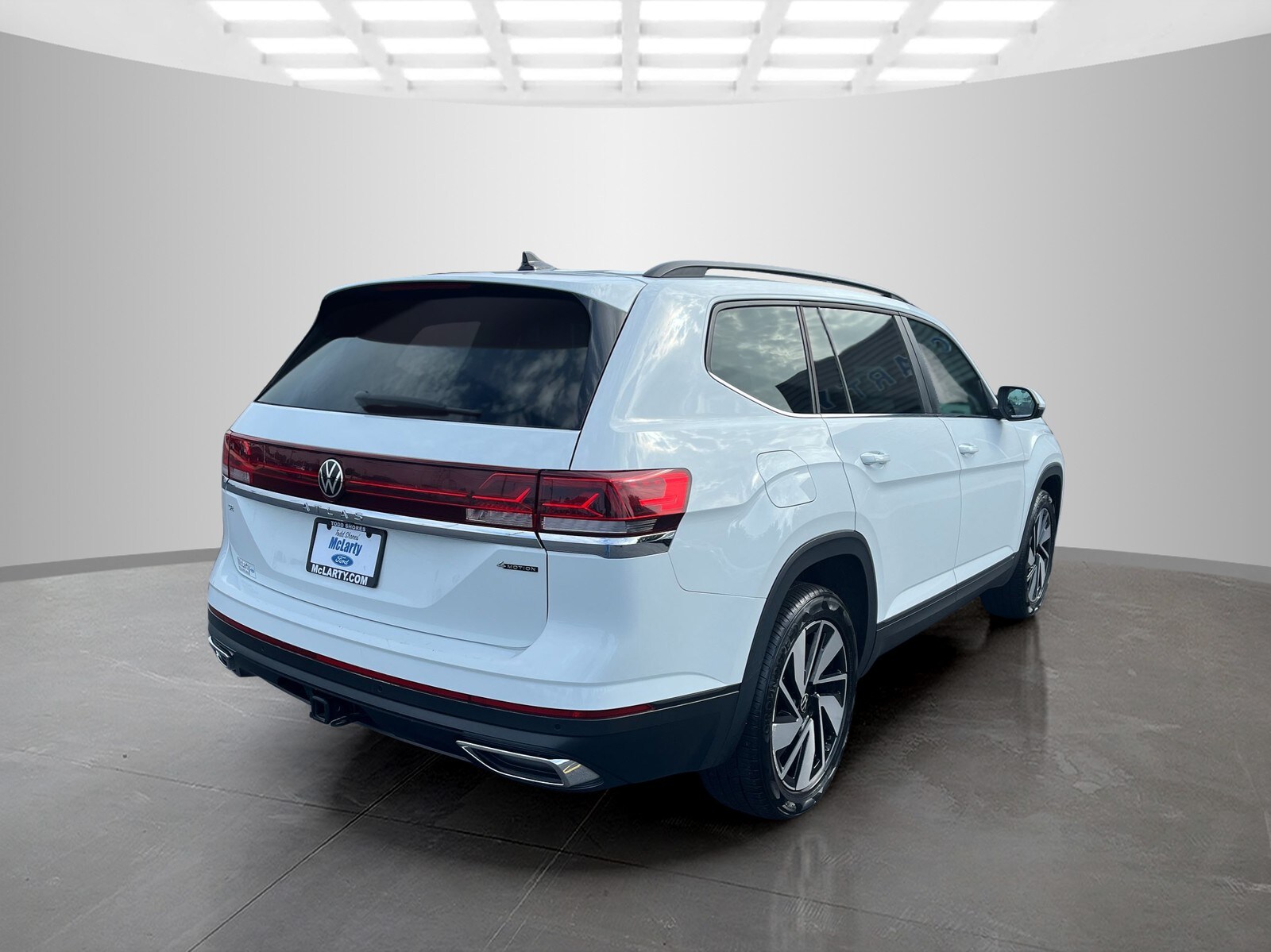 2024 Volkswagen Atlas SE Technology photo 3