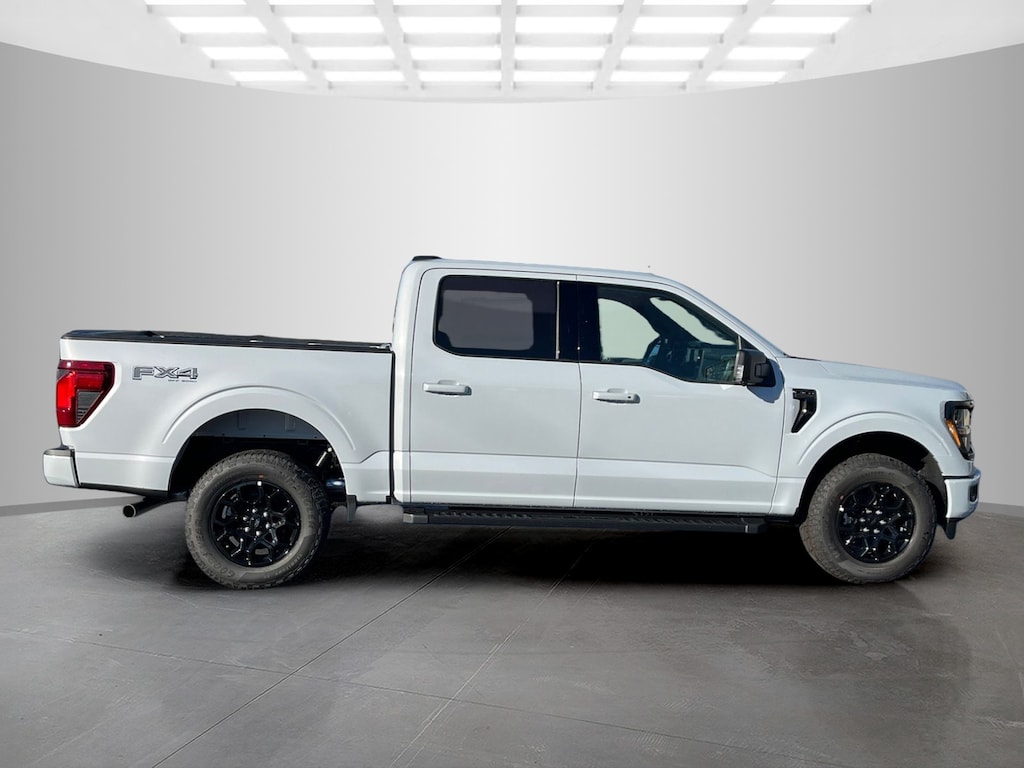 New 2025 Ford F-150 XLT Crew Cab Pickup