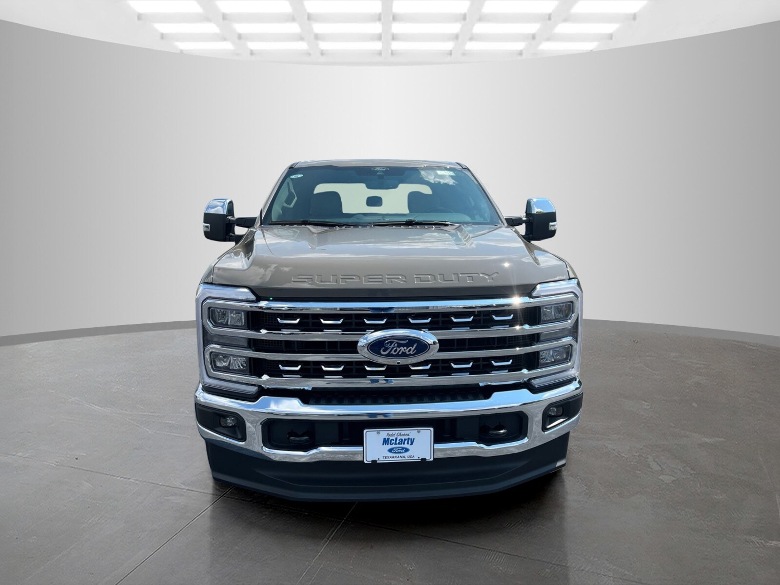 2026 Ford F-250 Lariat photo 2