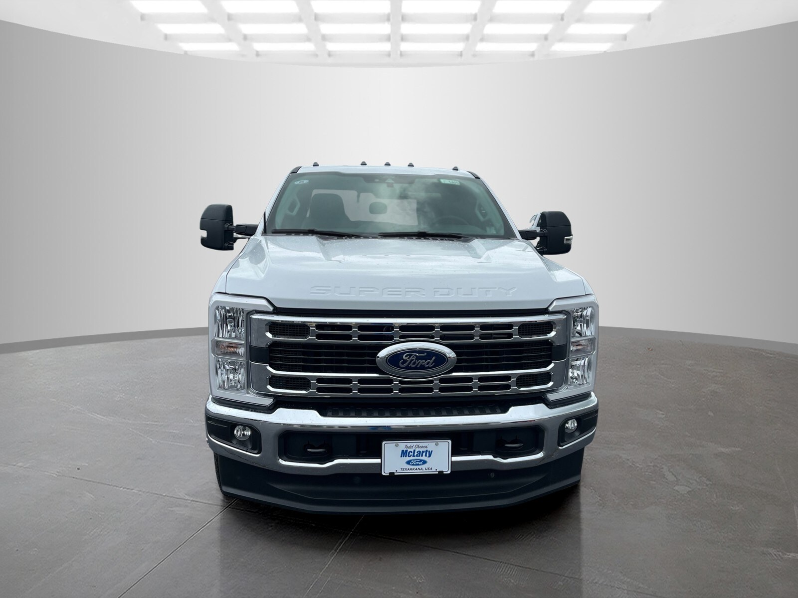 2025 Ford F-350 XLT photo 2
