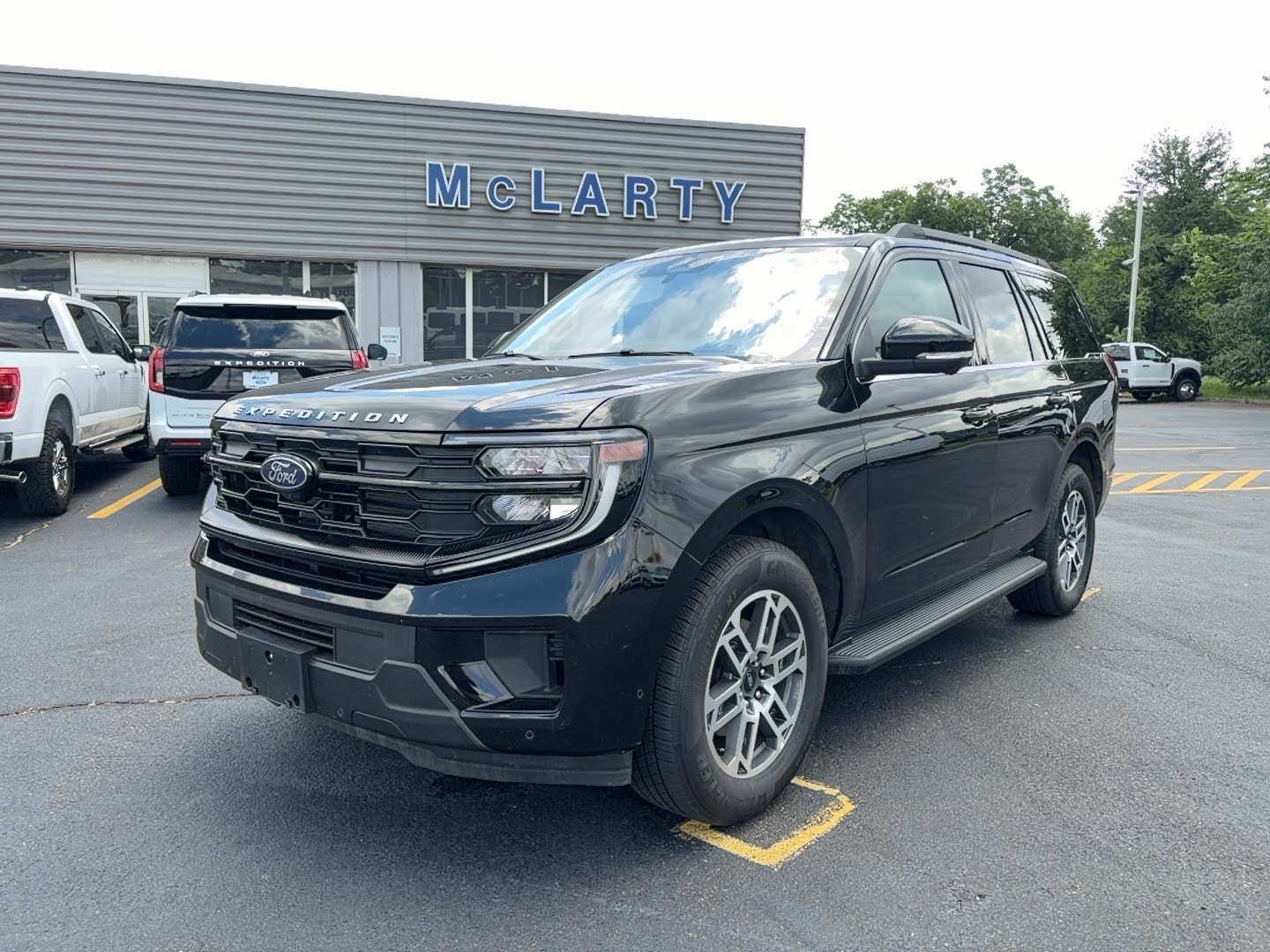 2025 Ford Expedition's photo