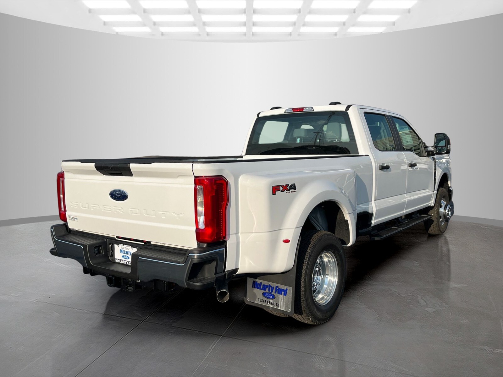 2026 Ford F-350 XL photo 4