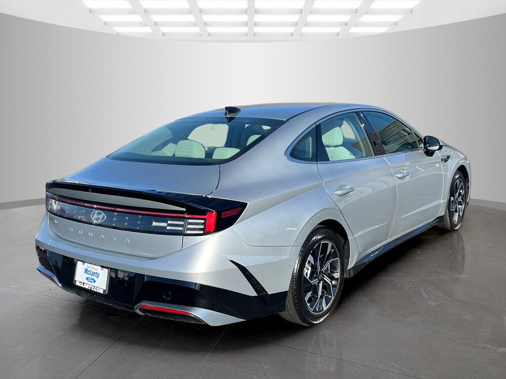 Used 2024 Hyundai Sonata SEL Sedan
