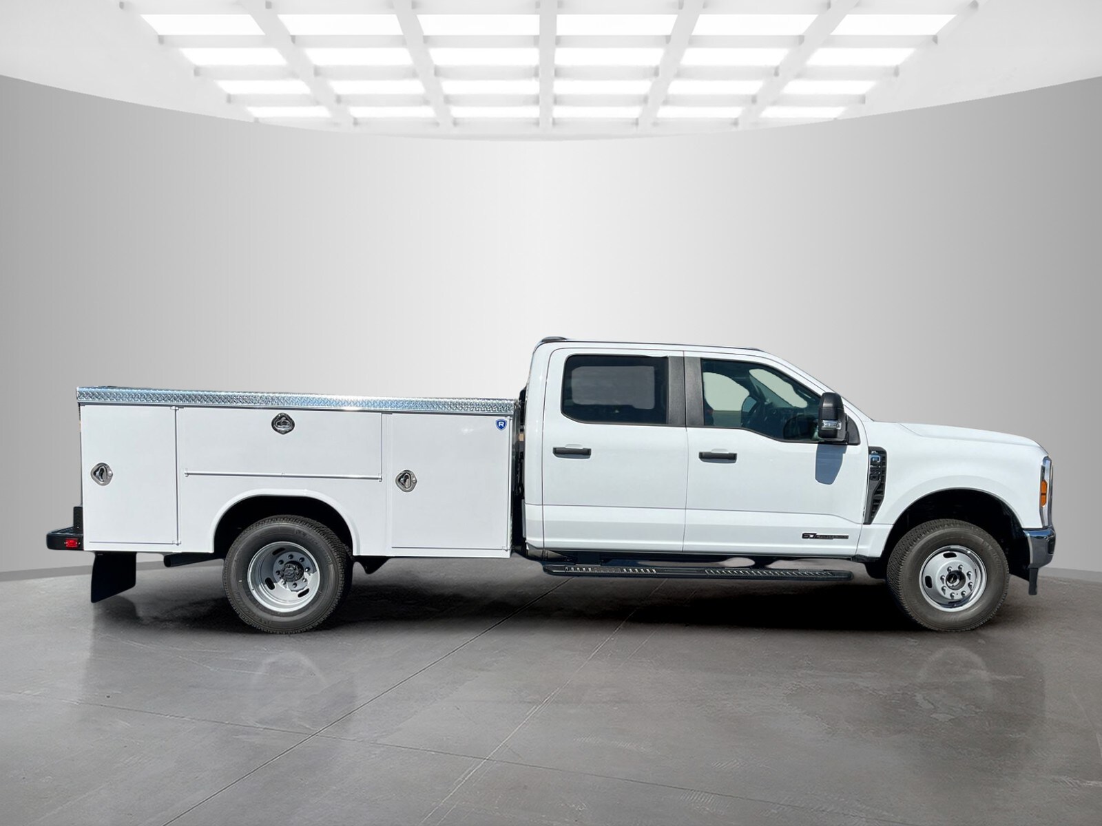 2025 Ford F-350 XL photo 3