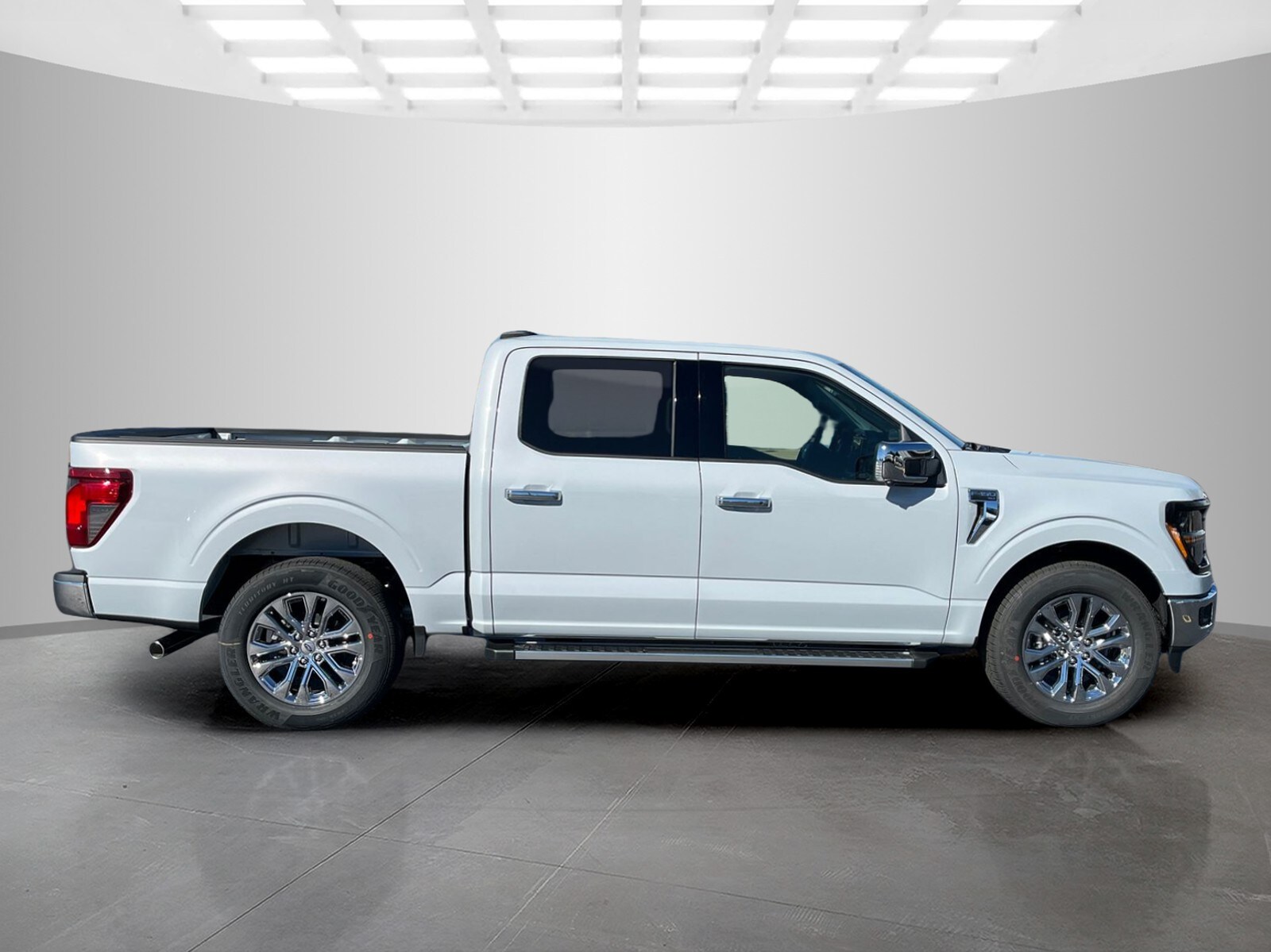2025 Ford F-150 XLT photo 3