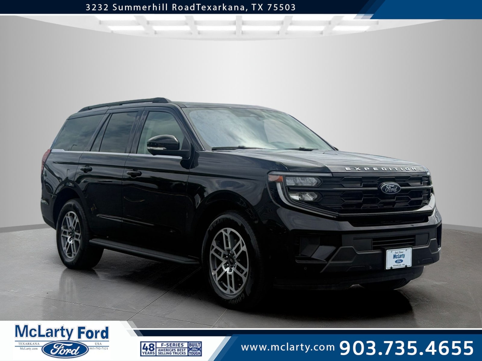 2025 Ford Expedition Active's photo