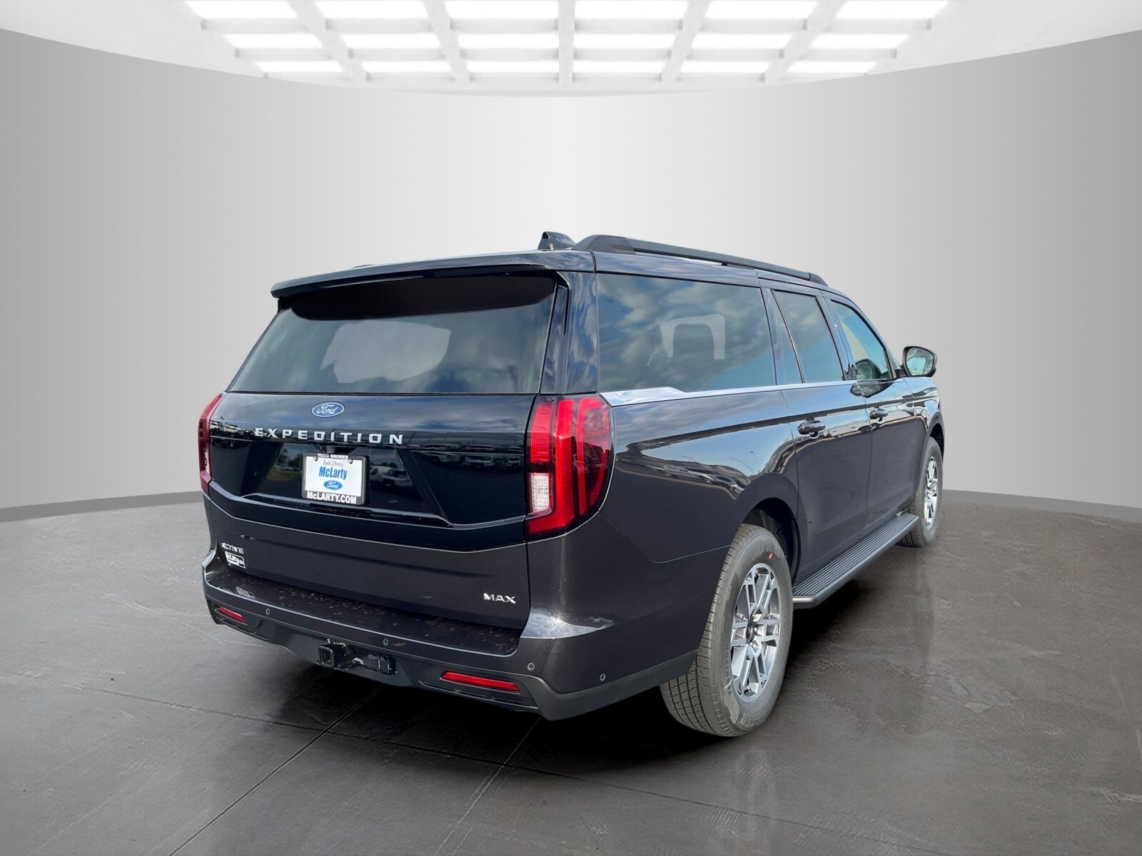 2025 Ford Expedition MAX photo 2