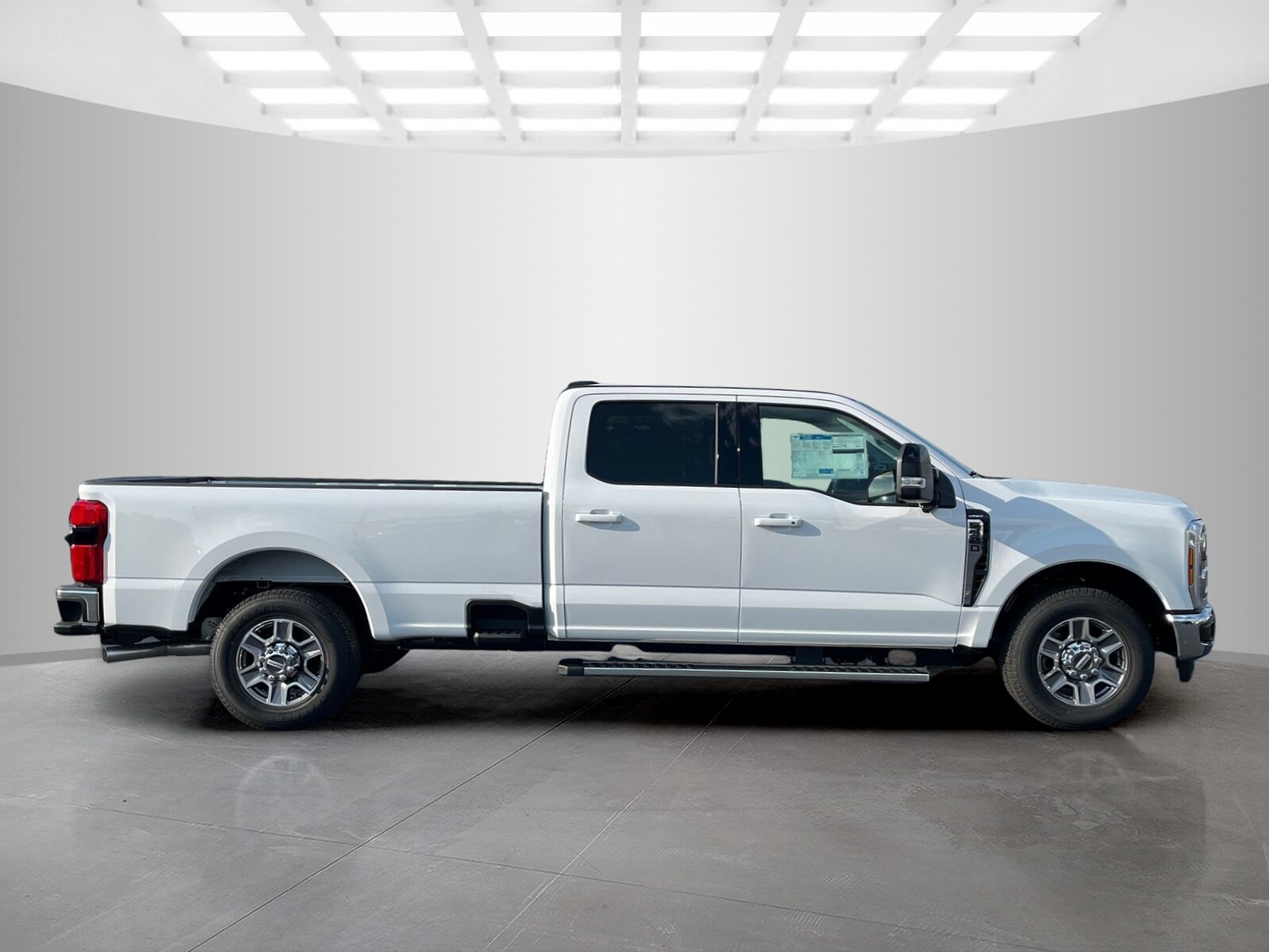 2026 Ford F-350 Lariat photo 3
