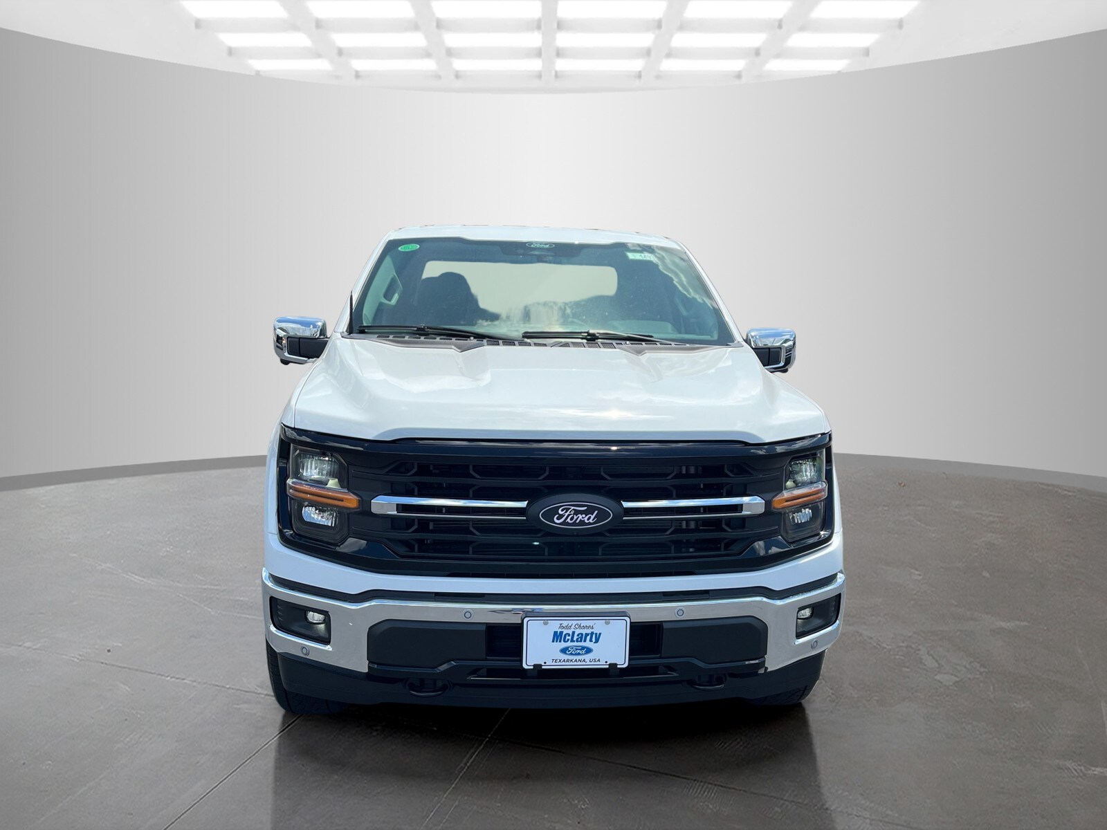 2025 Ford F-150 XLT photo 2