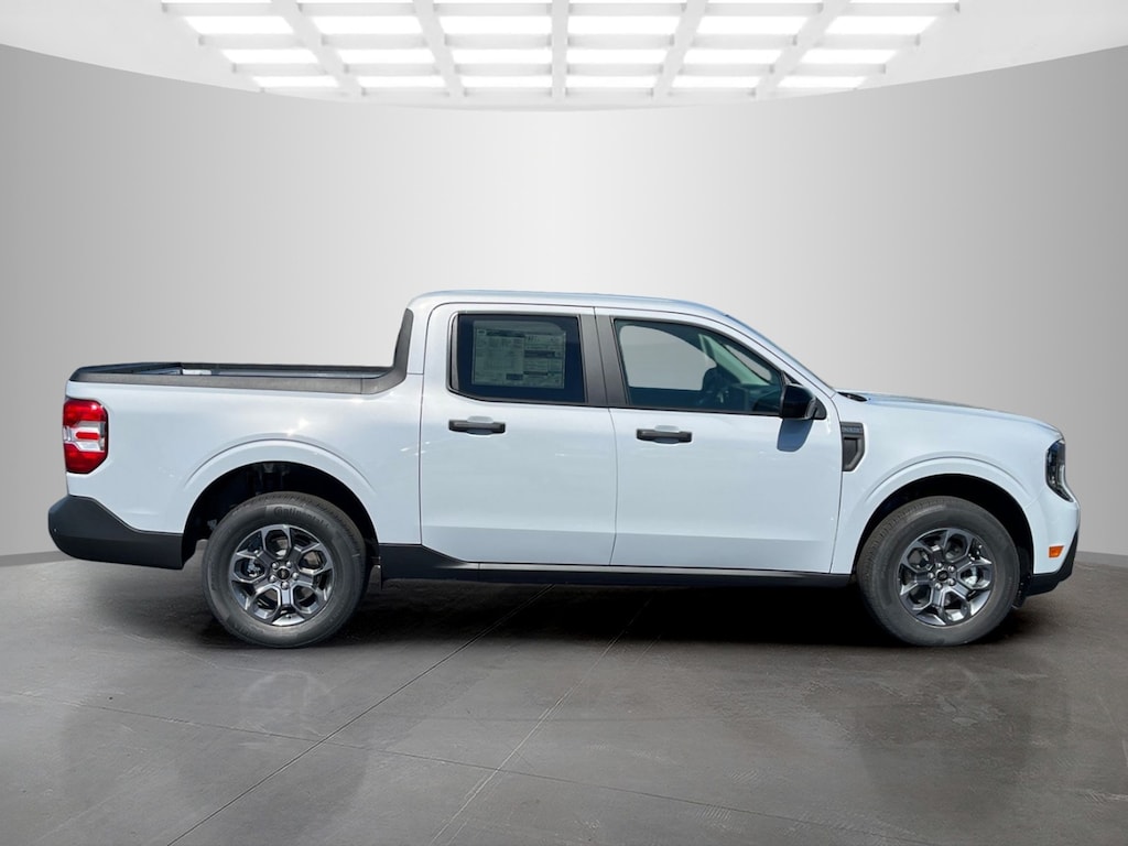 New 2025 Ford Maverick XLT Crew Cab Pickup