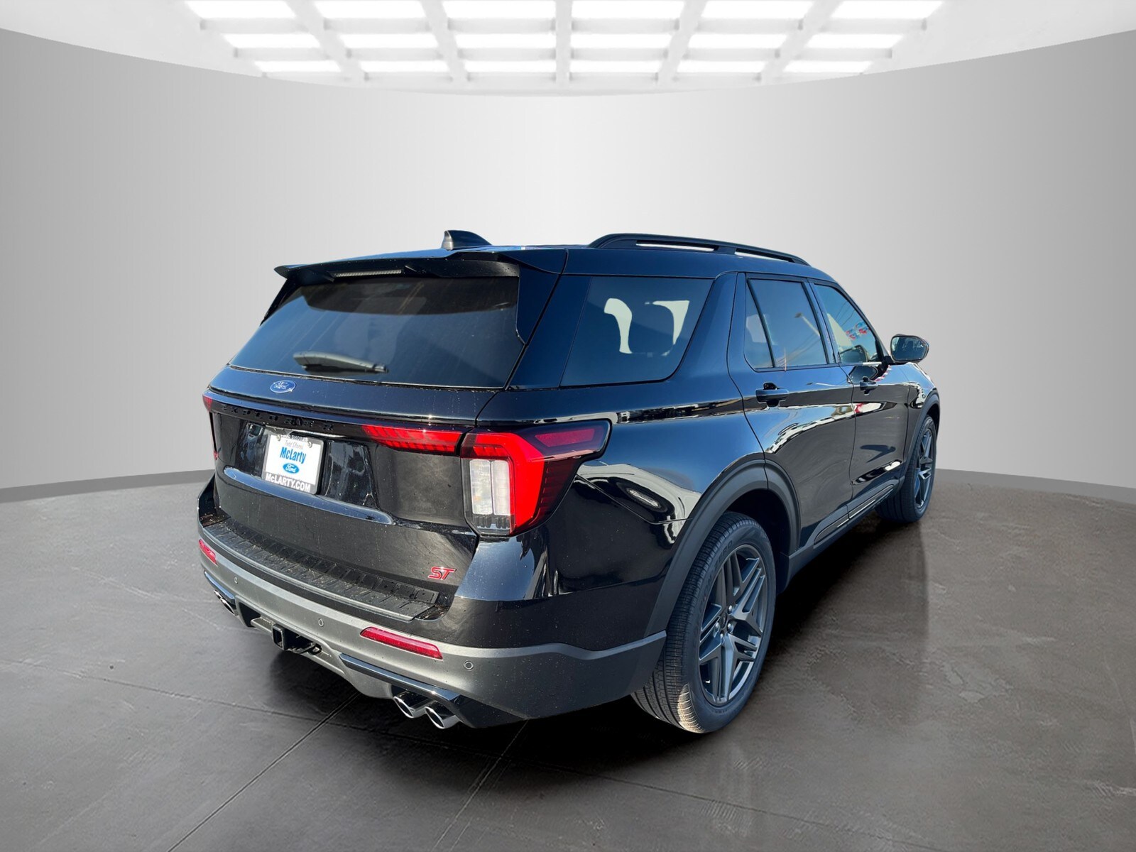 2026 Ford Explorer ST photo 4