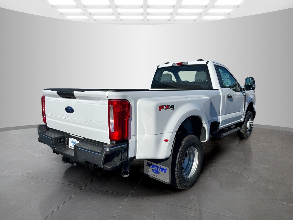 New 2026 Ford Super Duty F-350 DRW F-350 XL Regular Cab Pickup