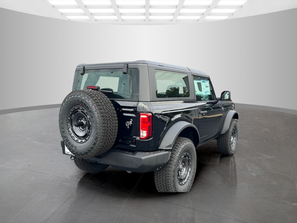 New 2025 Ford Bronco Base Convertible