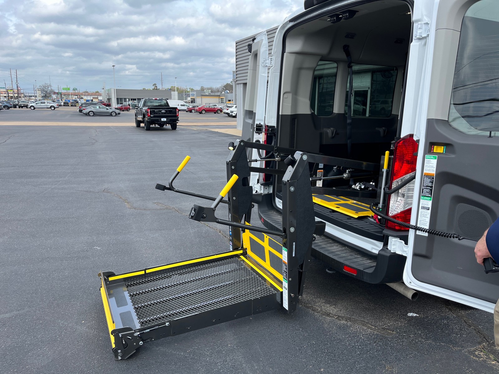 2025 Ford Transit 350 XL Med Roof Sliding Pass. 148's photo