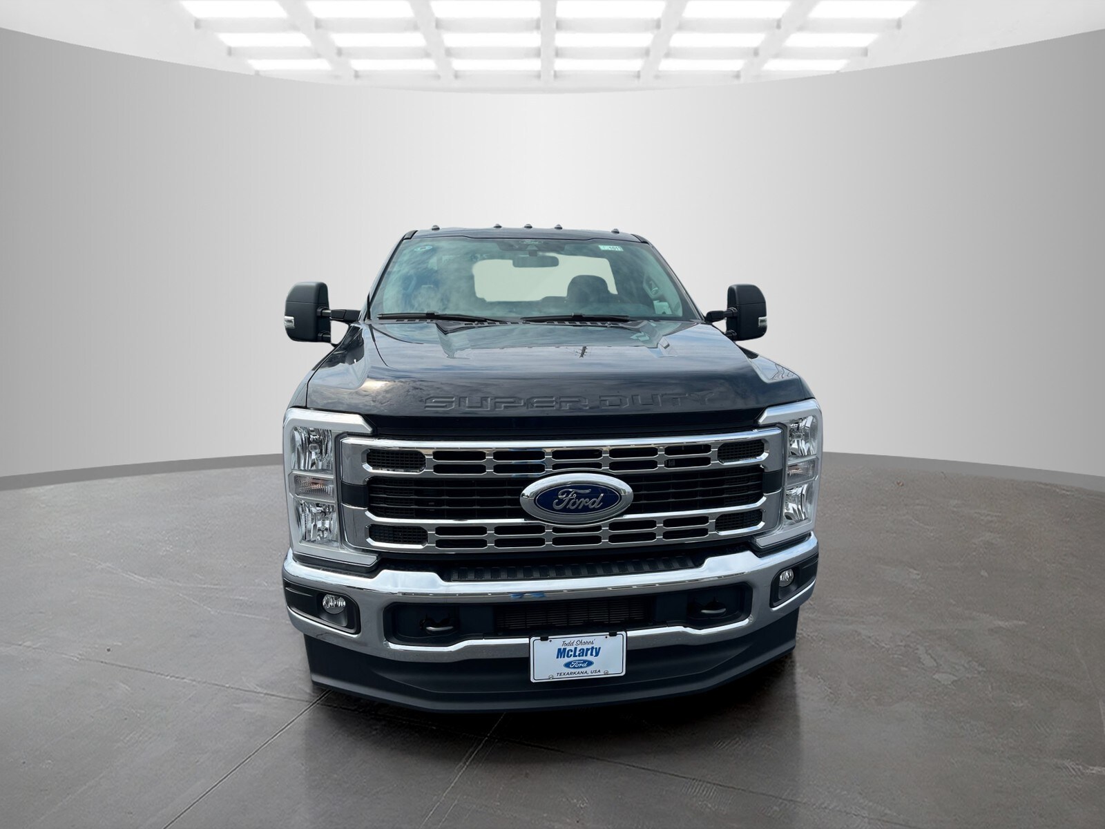 2026 Ford F-350 XLT photo 2