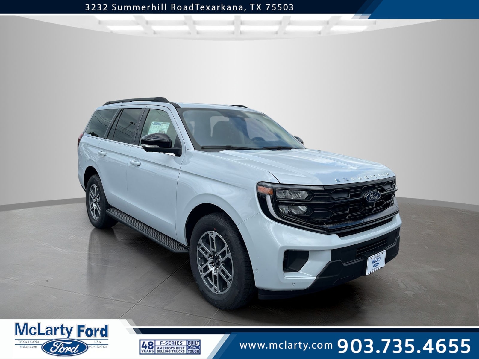 2025 Ford Expedition Active's photo