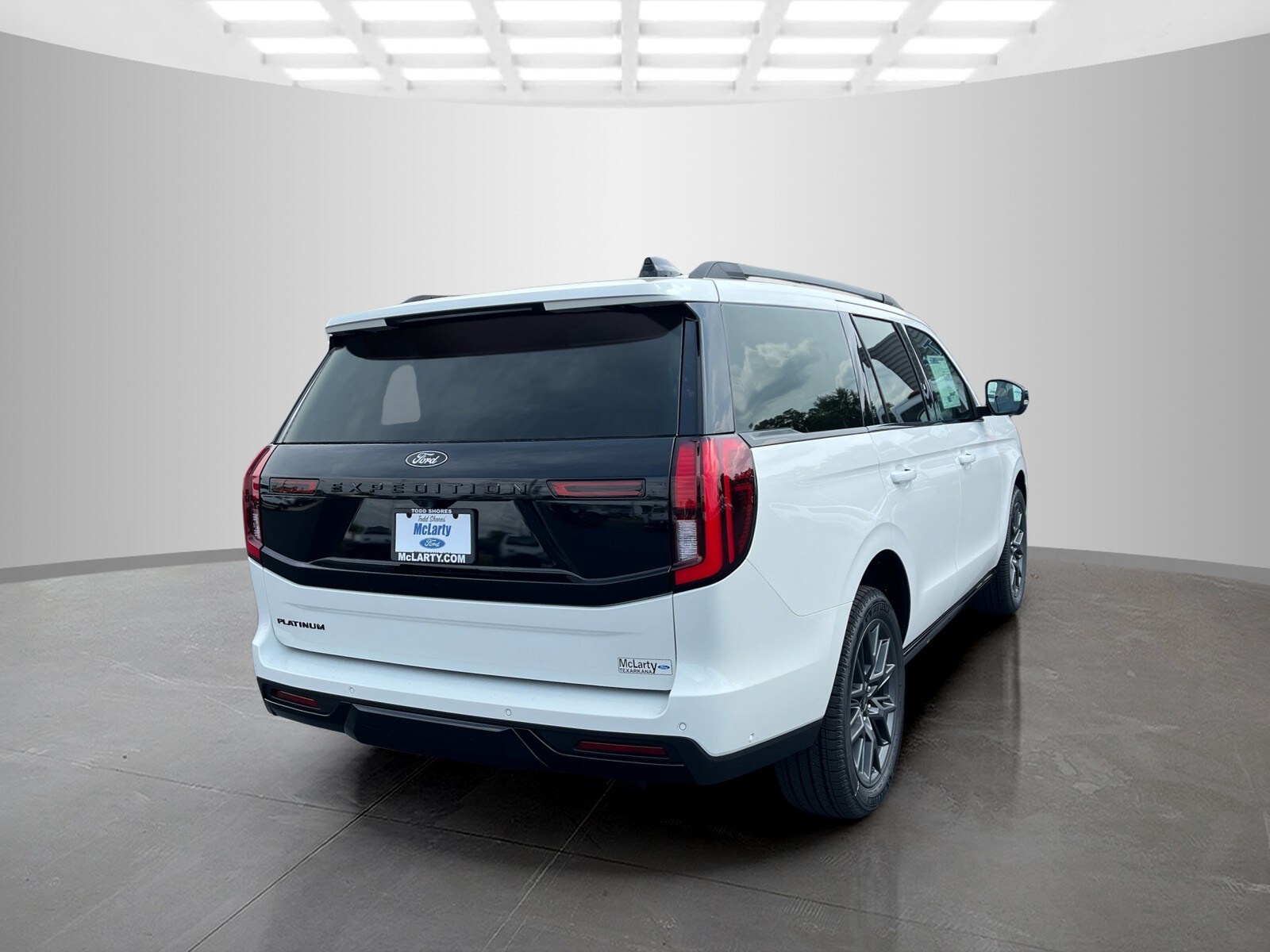 2025 Ford Expedition Platinum photo 2