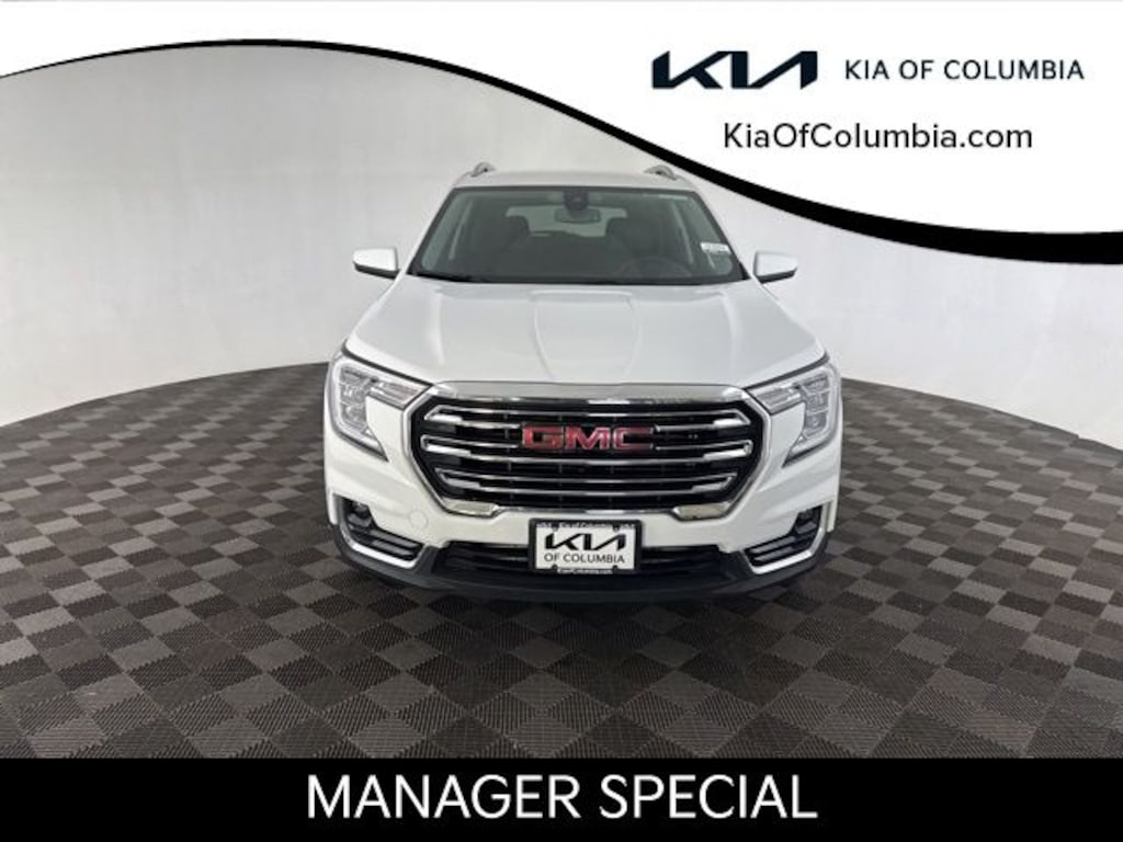 Used 2024 GMC Terrain SLT SUV