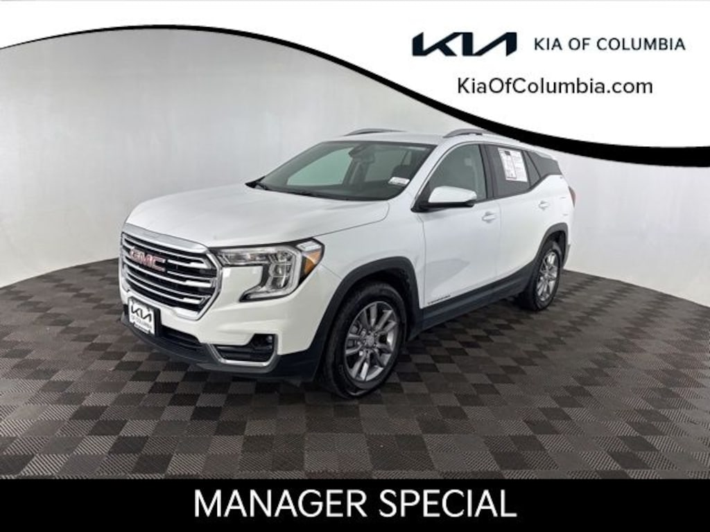 Used 2024 GMC Terrain SLT SUV
