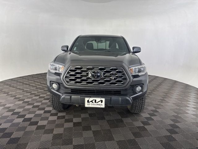 2023 Toyota Tacoma TRD Off-Road V6 photo 2